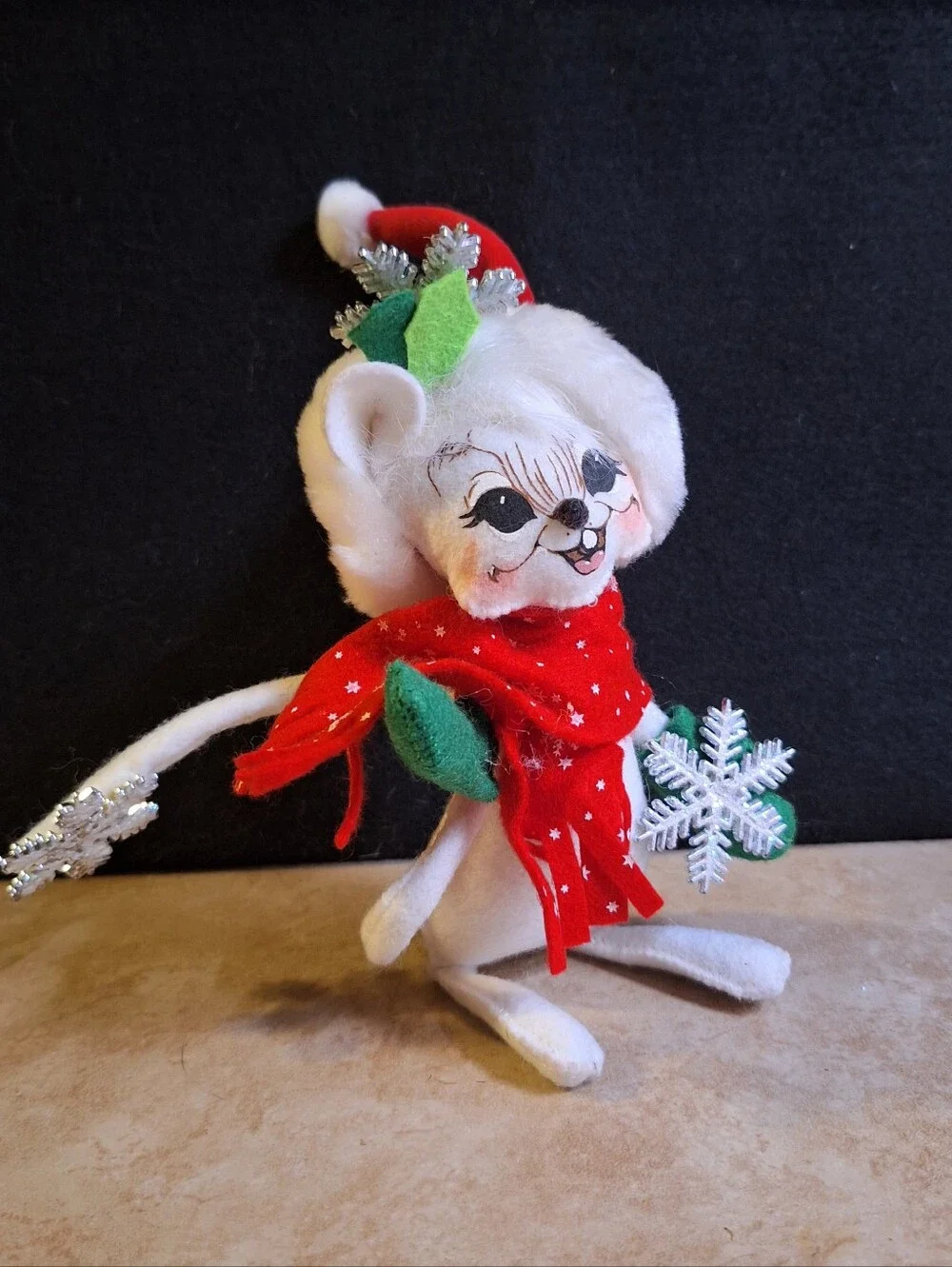 Annalee White Snowflake Mouse Santa Hat 6.5 inch 2007  Winter Scarf Mittens